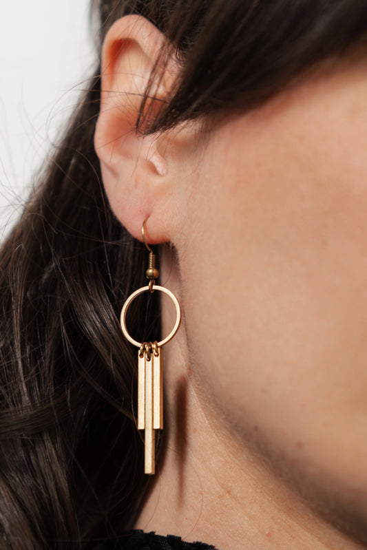 Geometrischer Statement Ohrschmuck aus Messing handmade