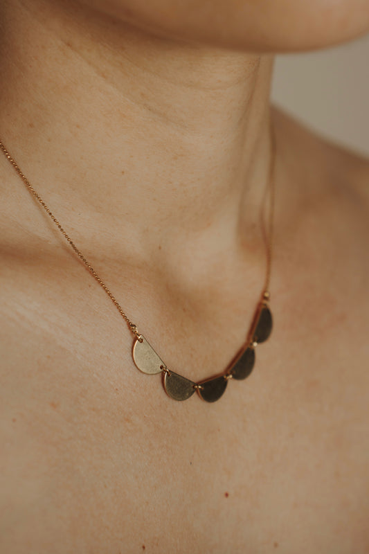 Geometrische Statement Kette aus Messing