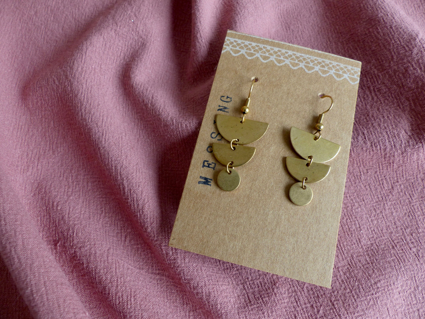Geometrischer Statement Ohrschmuck aus Messing handgemacht