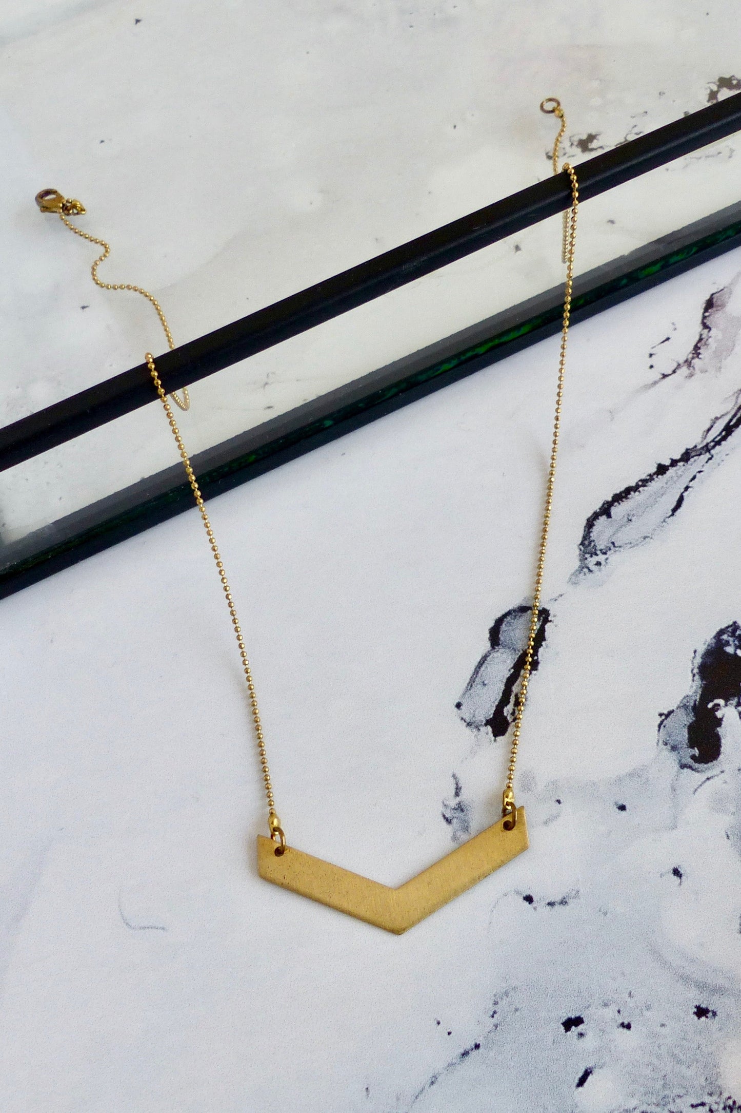 Geometrische Messing-Kette